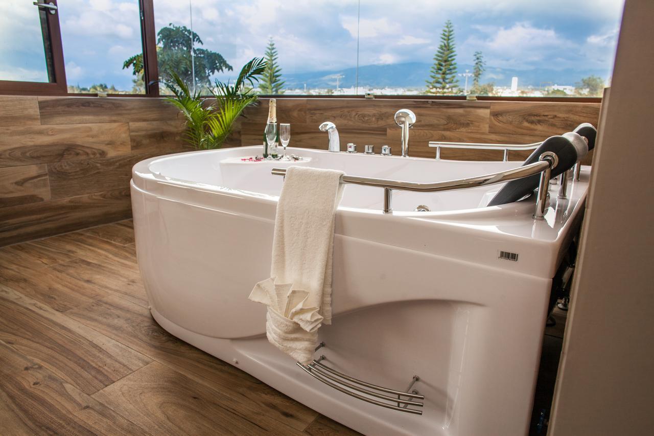 Ilalo Garden Hotel & Restaurant Quito Zewnętrze zdjęcie